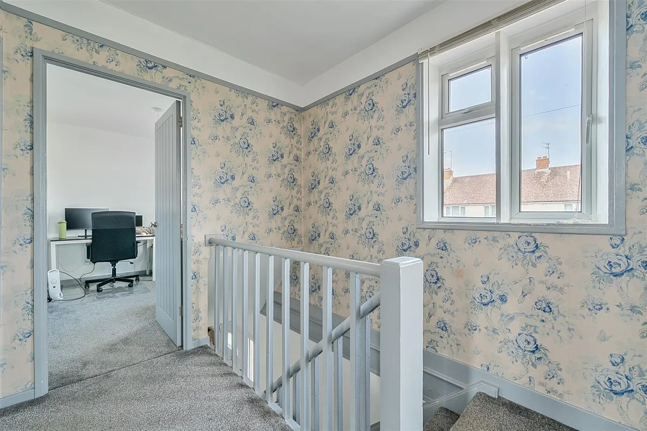 Forty Acres Road, Devizes, SN10, photo 13