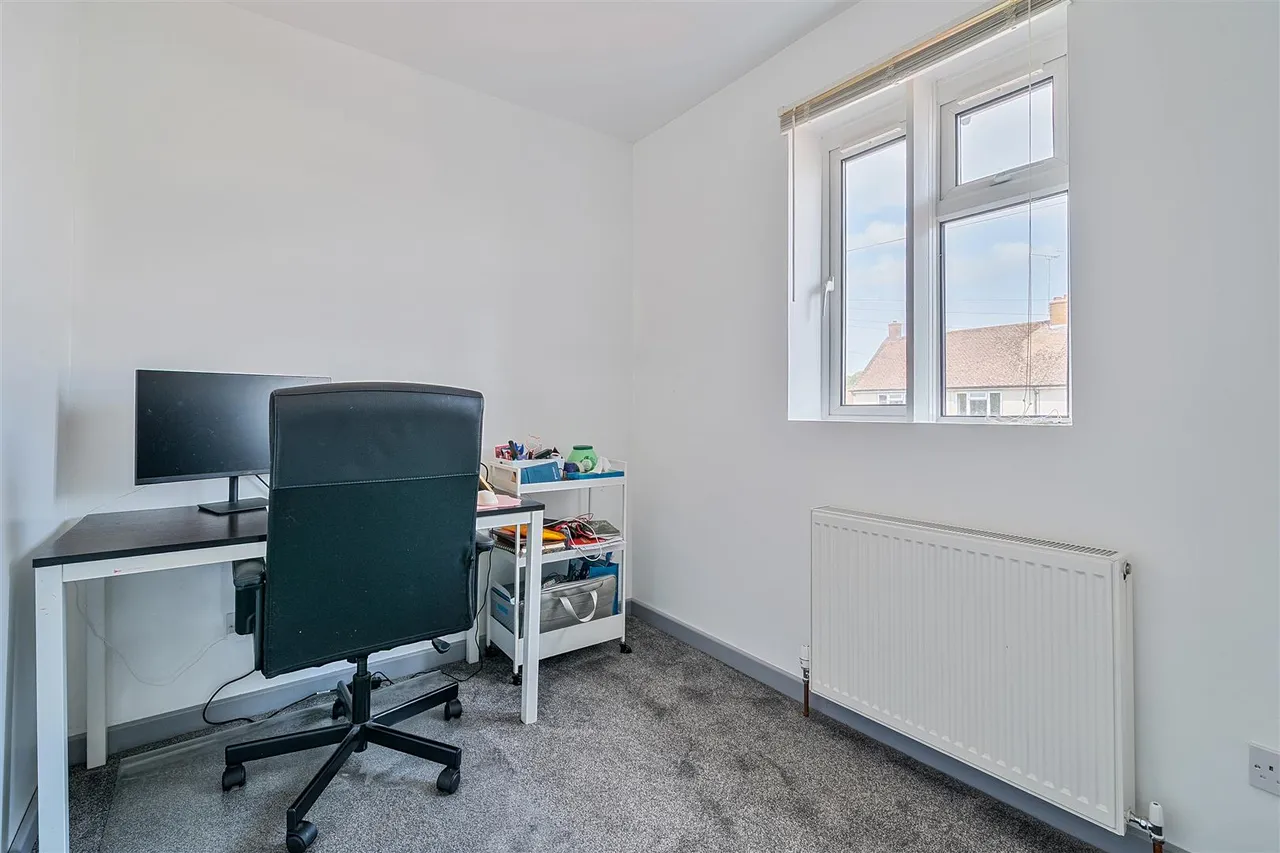 Forty Acres Road, Devizes, SN10, photo 14