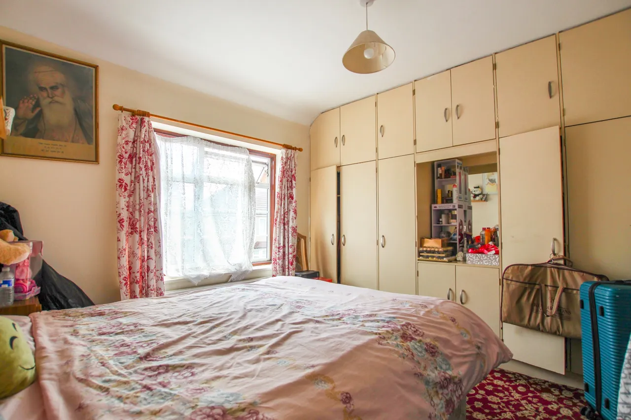 black rod close, Hayes, UB3, photo 6
