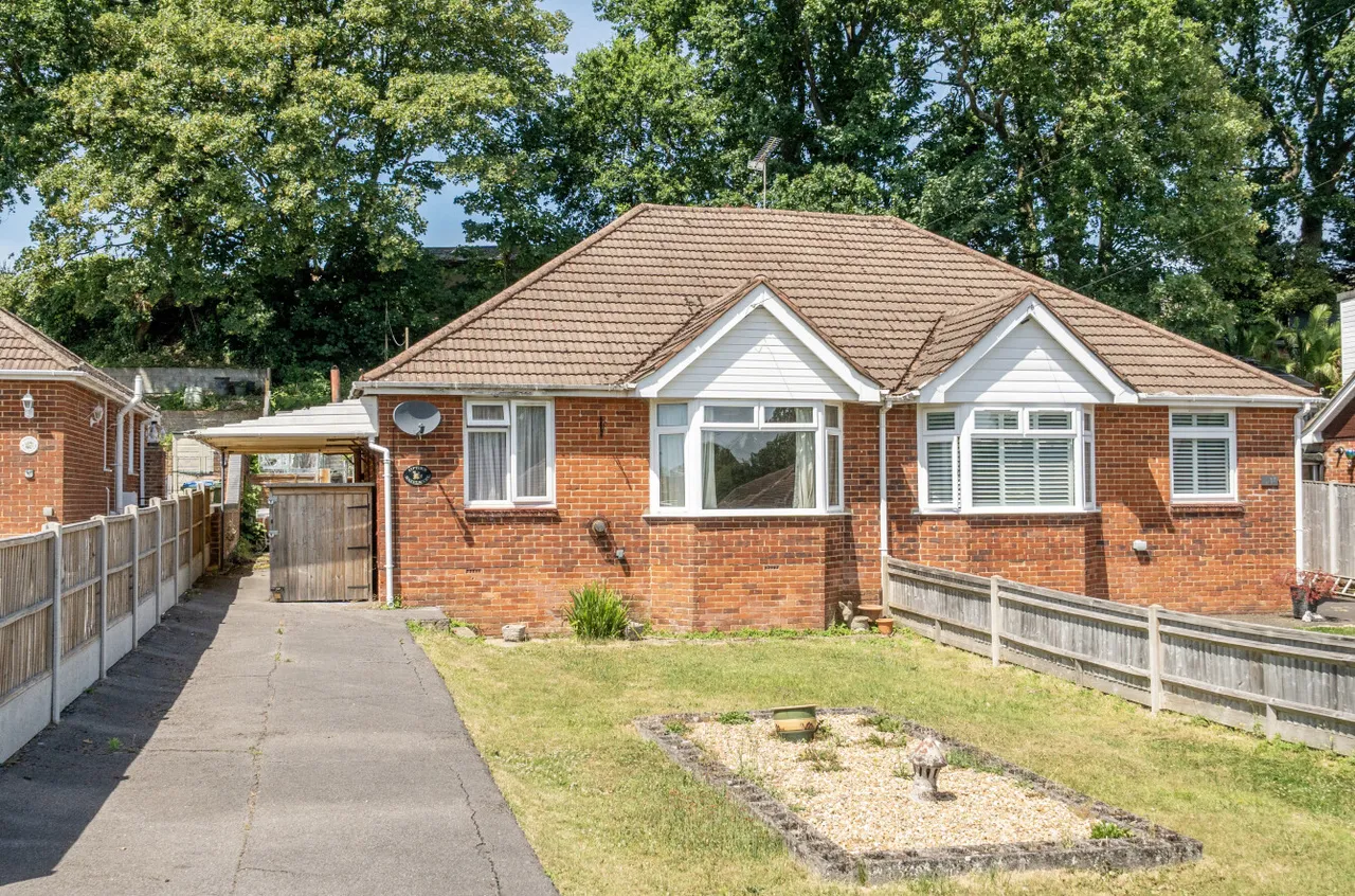 2 bed house for sale, Lime Avenue, Sholing, SO19