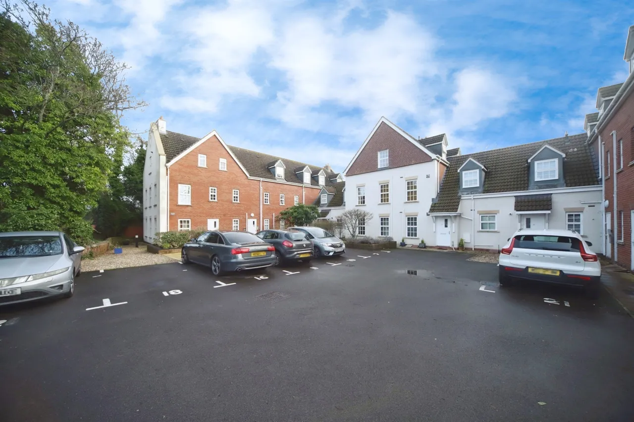 Horsepond Lane, Bridgwater, TA6, photo 4