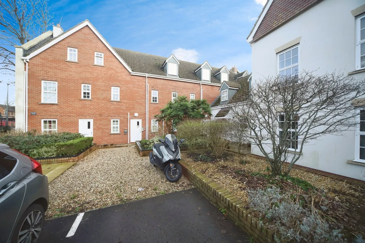 Horsepond Lane, Bridgwater, TA6, photo 14