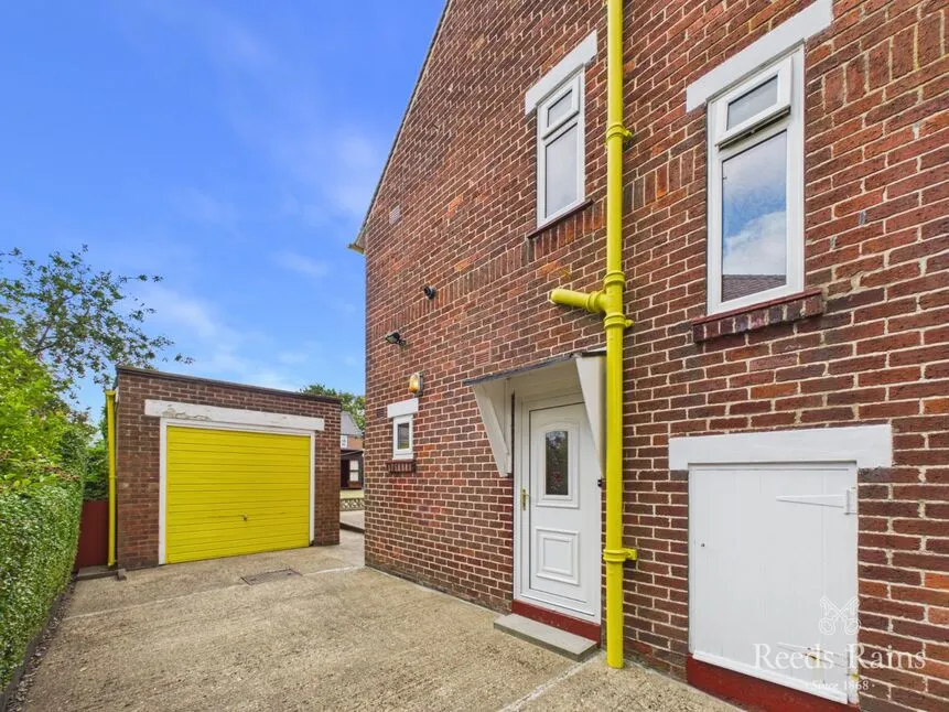 Scalby Road, Scarborough, YO12, photo 18