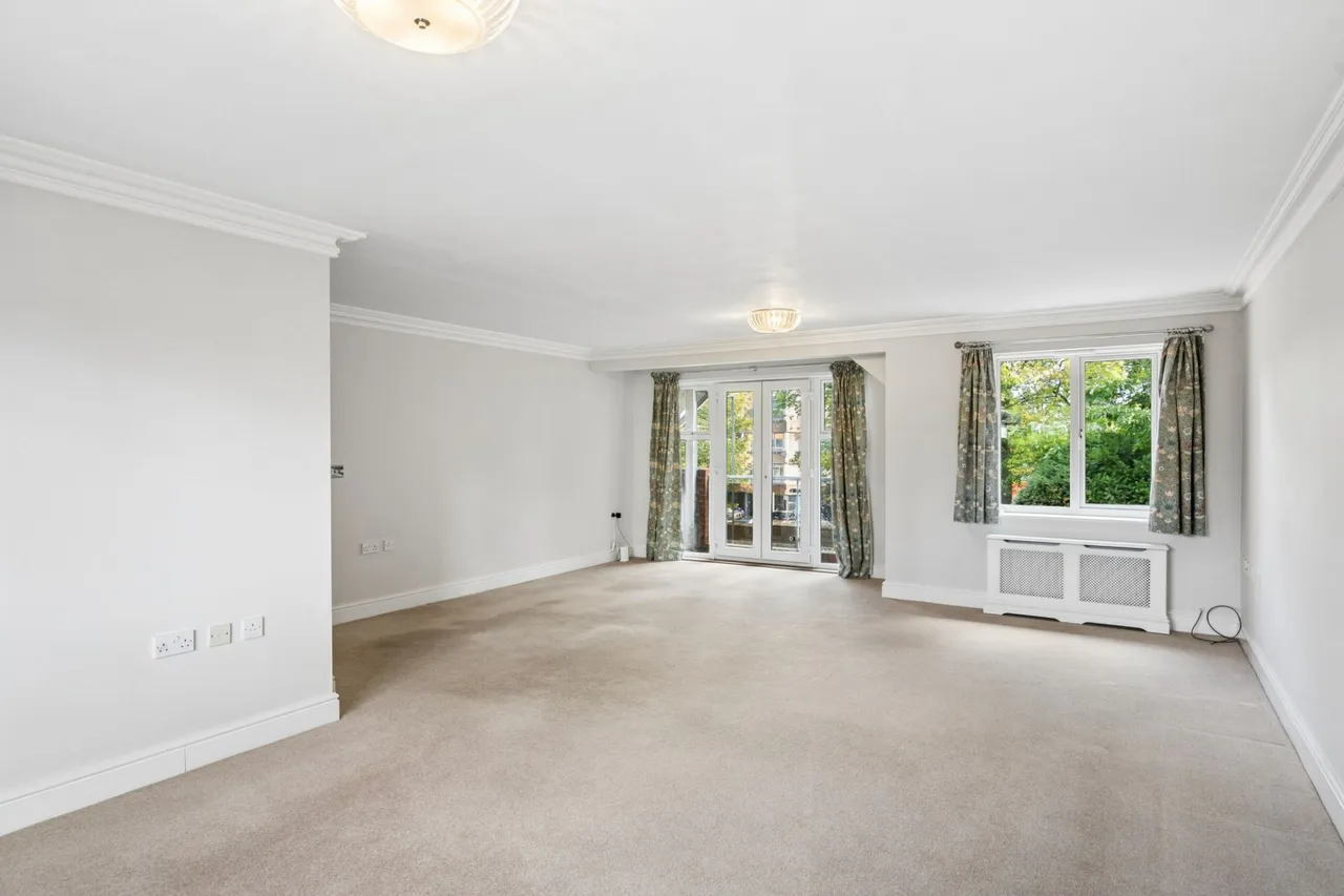 Grove Road, The Courtyard Grove Road, HP9, photo 4
