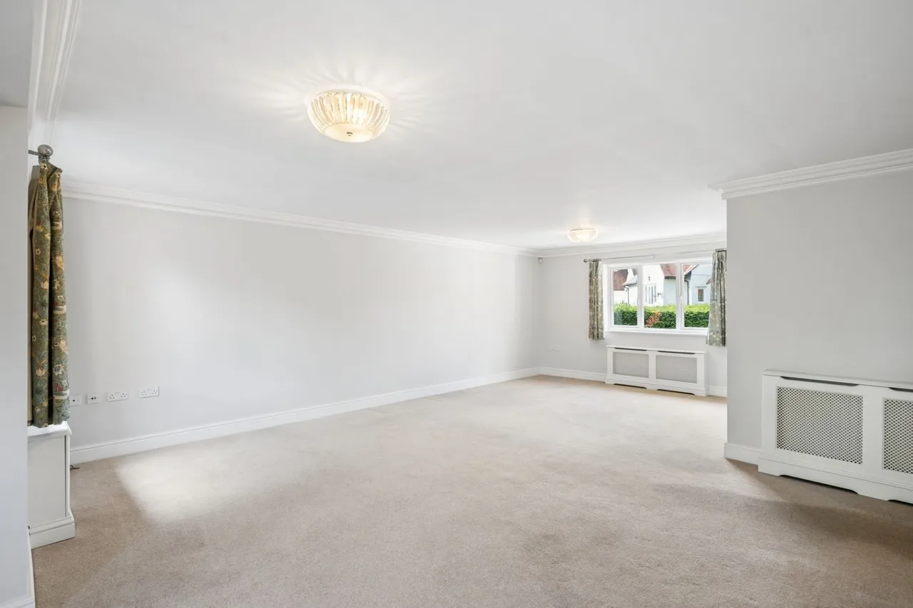 Grove Road, The Courtyard Grove Road, HP9, photo 6