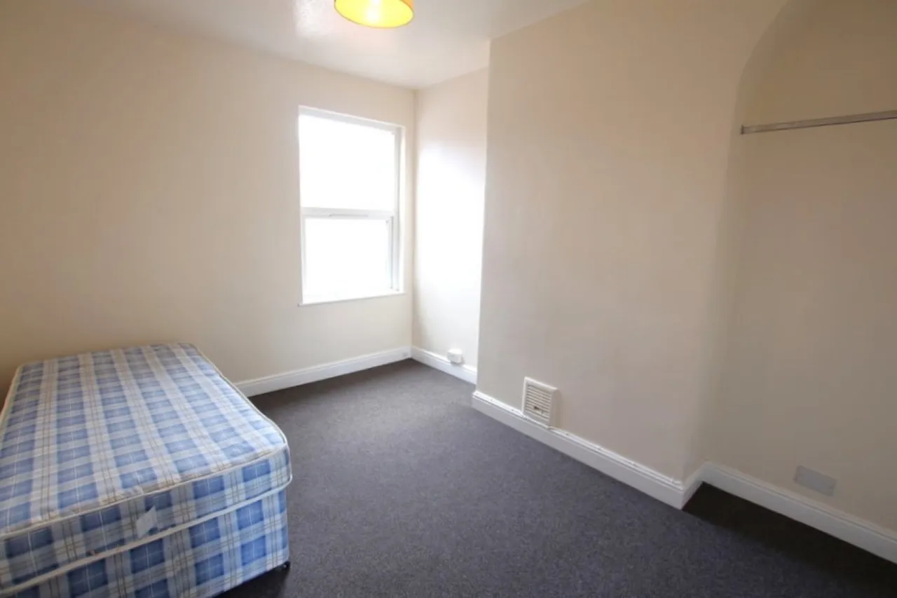 Harlaxton Road, Grantham, photo 9