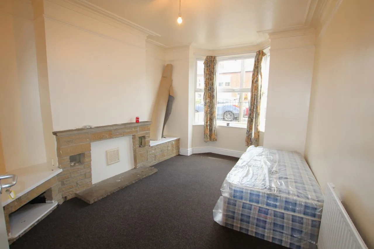Harlaxton Road, Grantham, photo 3