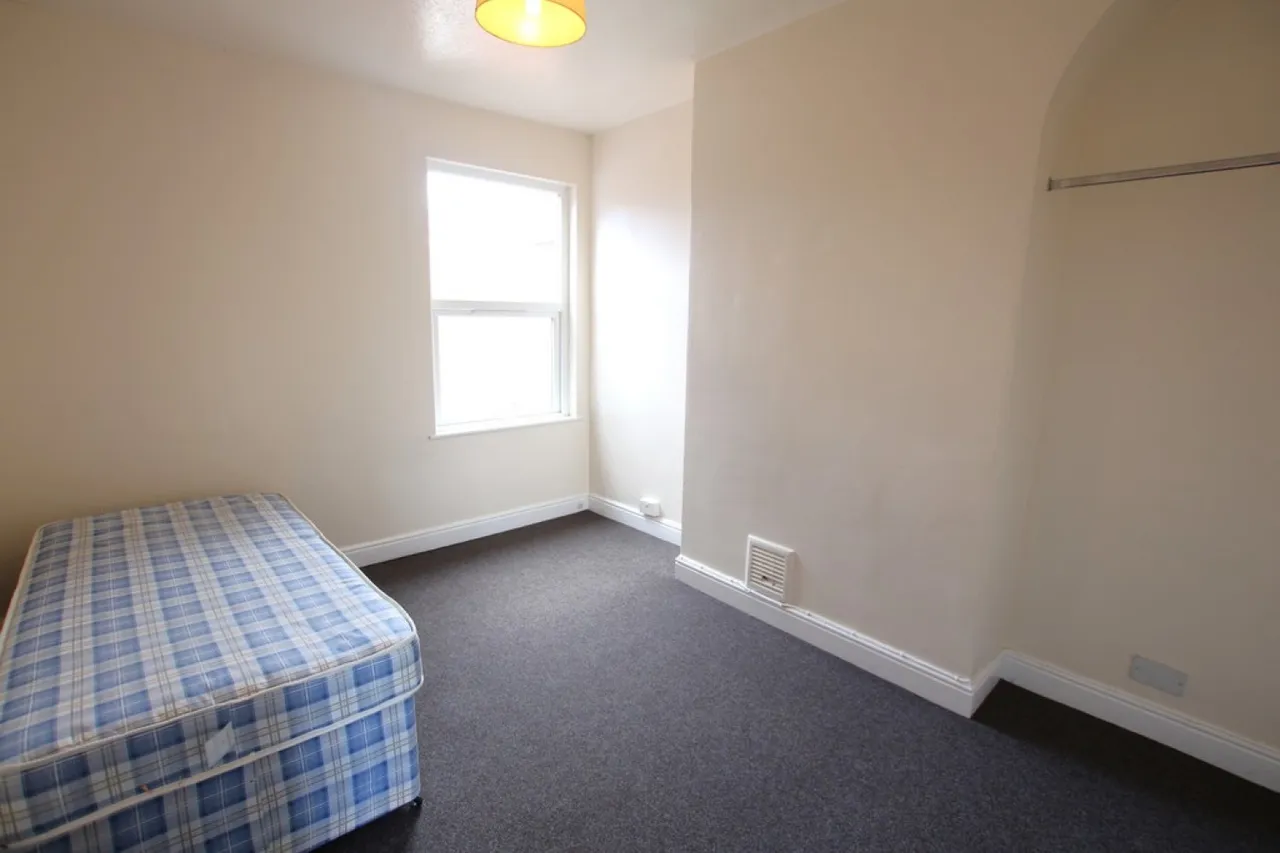 Harlaxton Road, Grantham, photo 7