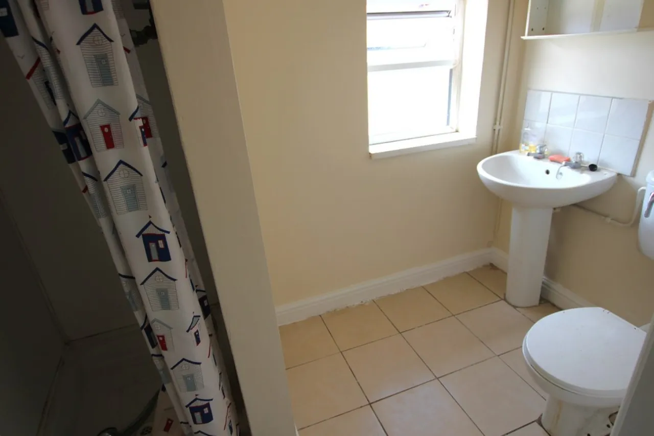 Harlaxton Road, Grantham, photo 11