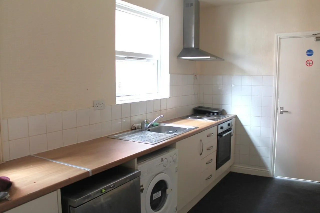 Harlaxton Road, Grantham, photo 4