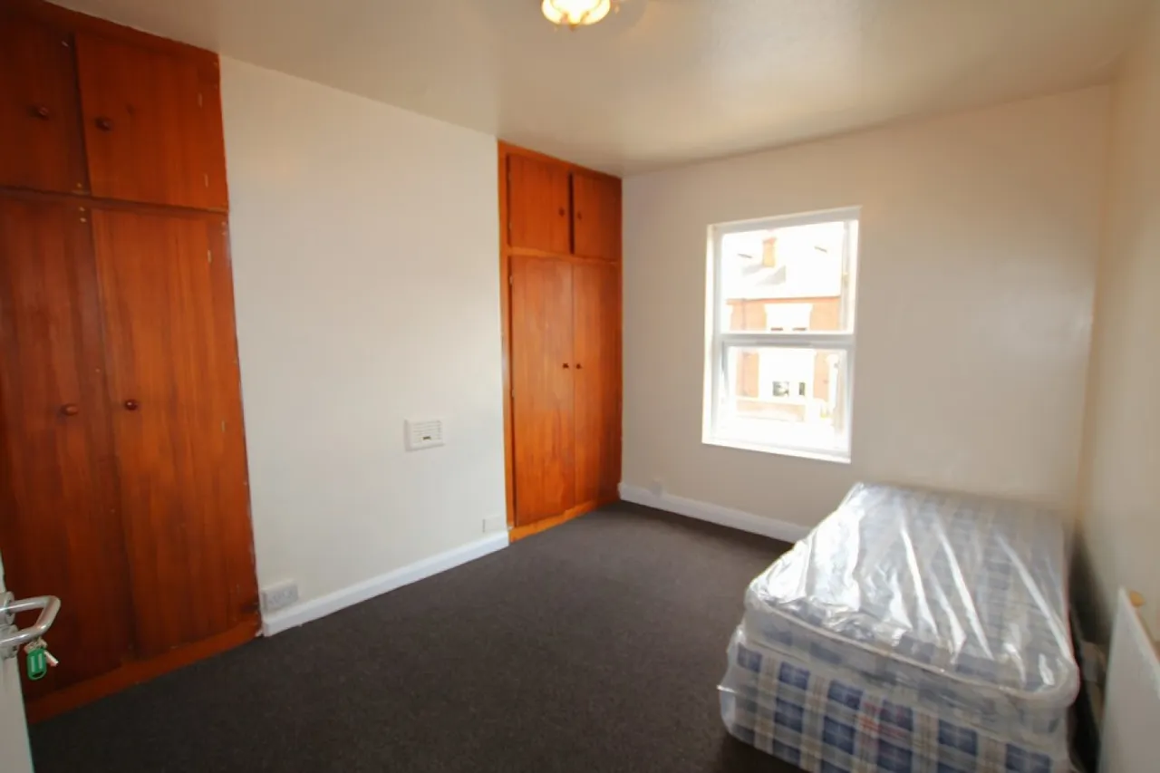 Harlaxton Road, Grantham, photo 5