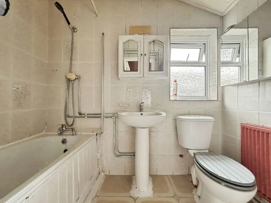 Olive Road, London, E13, photo 4