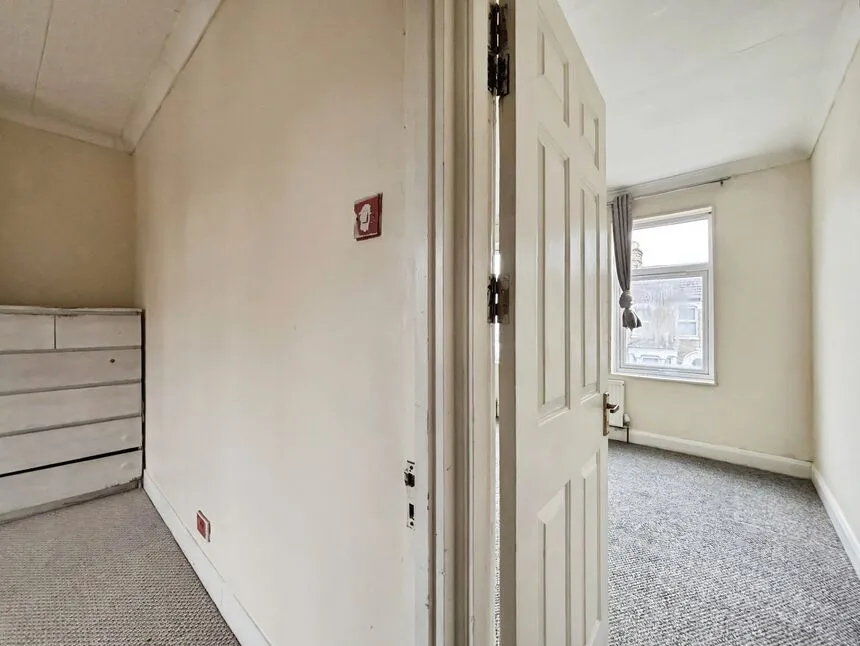 Olive Road, London, E13, photo 5