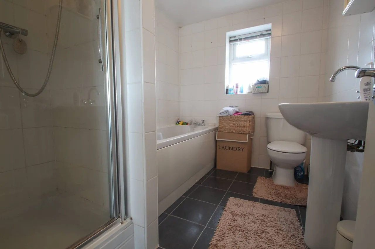 Laurel Close, Dartford, photo 6