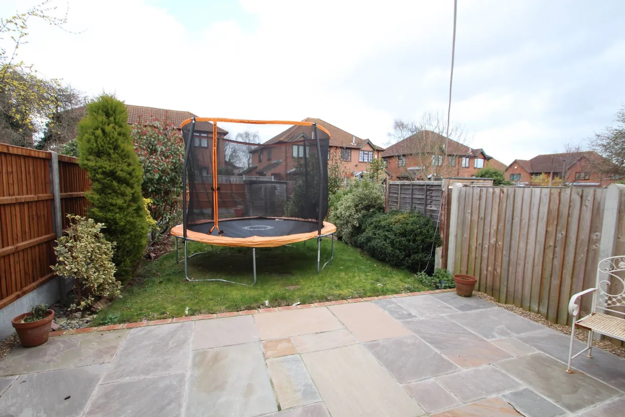 Laurel Close, Dartford, photo 8