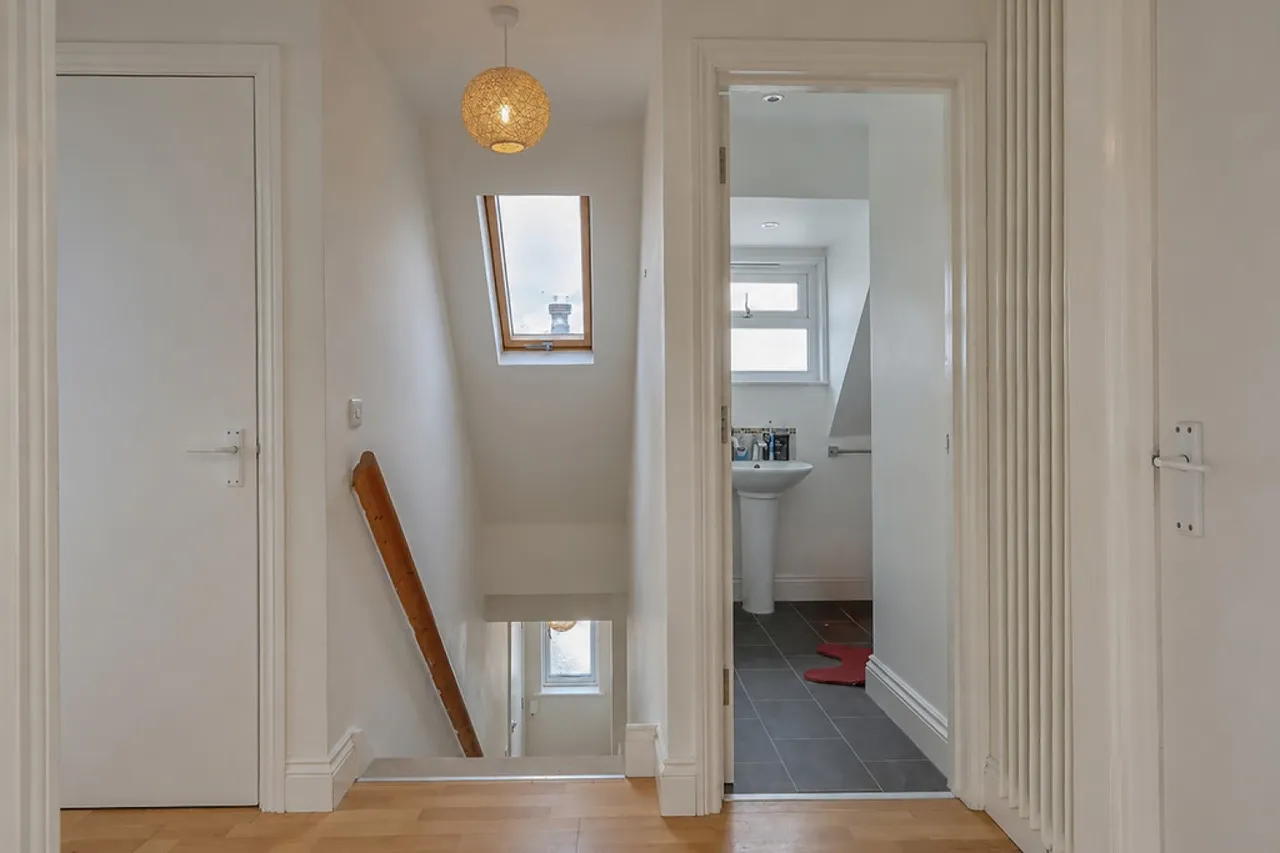 St Albans Crescent, Bournemouth, photo 10
