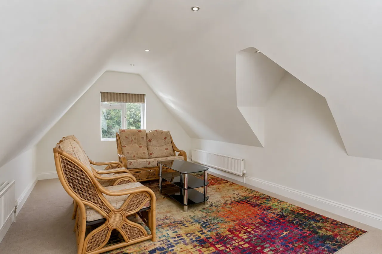 St Albans Crescent, Bournemouth, photo 8