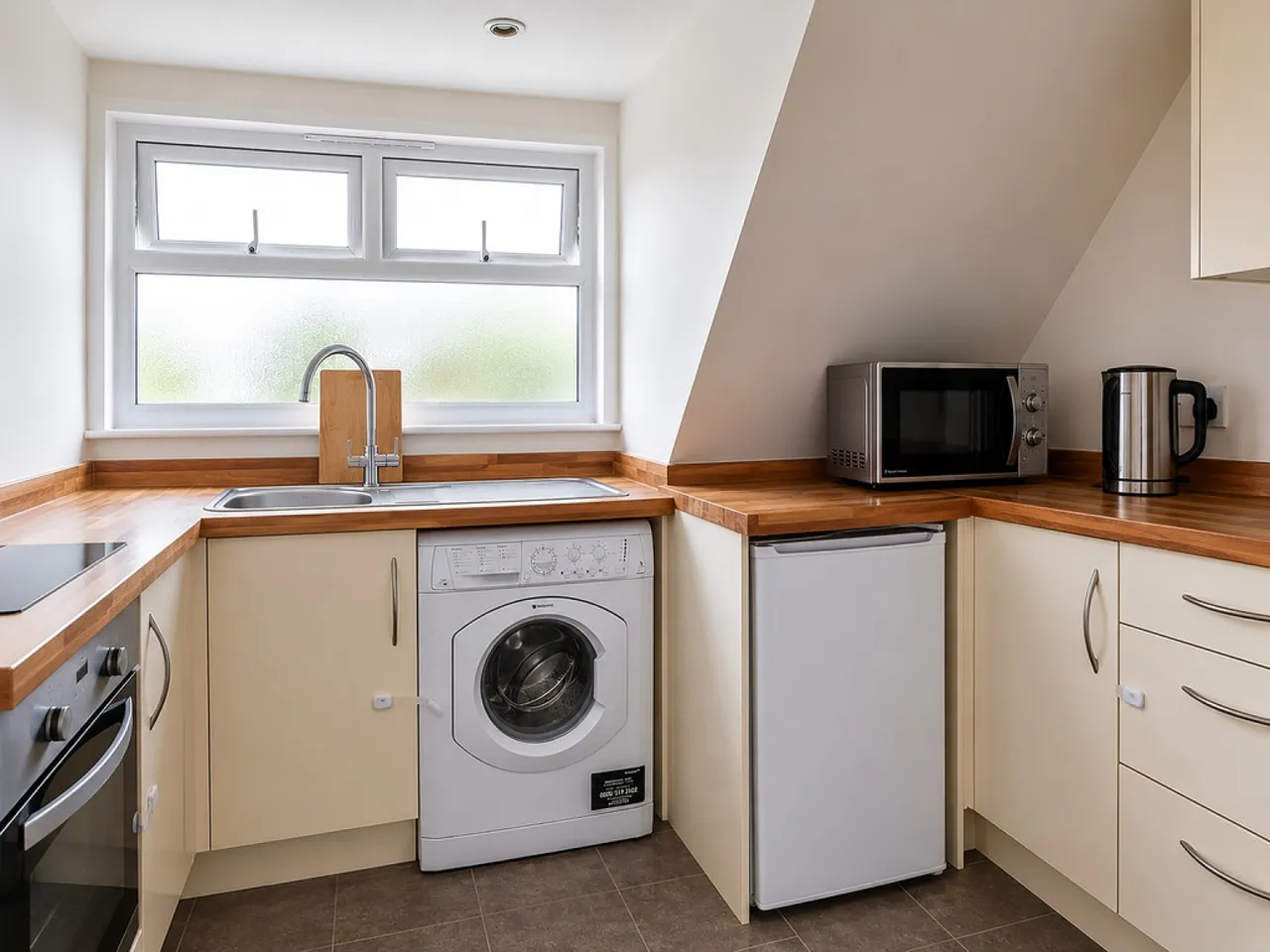 St Albans Crescent, Bournemouth, photo 3