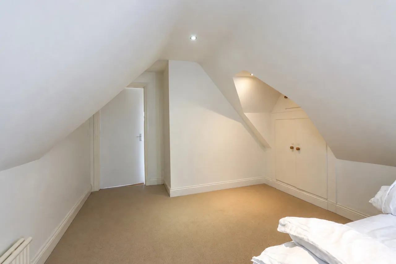 St Albans Crescent, Bournemouth, photo 9