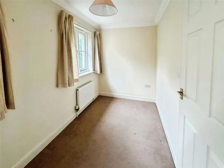 High Street, EX7, photo 7