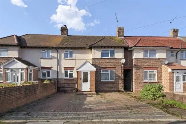 4 bed house for sale — Allendale Avenue, Southall