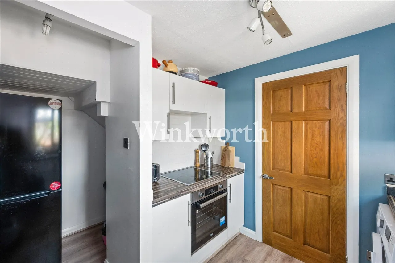 Hamilton Way, London, N13, photo 7