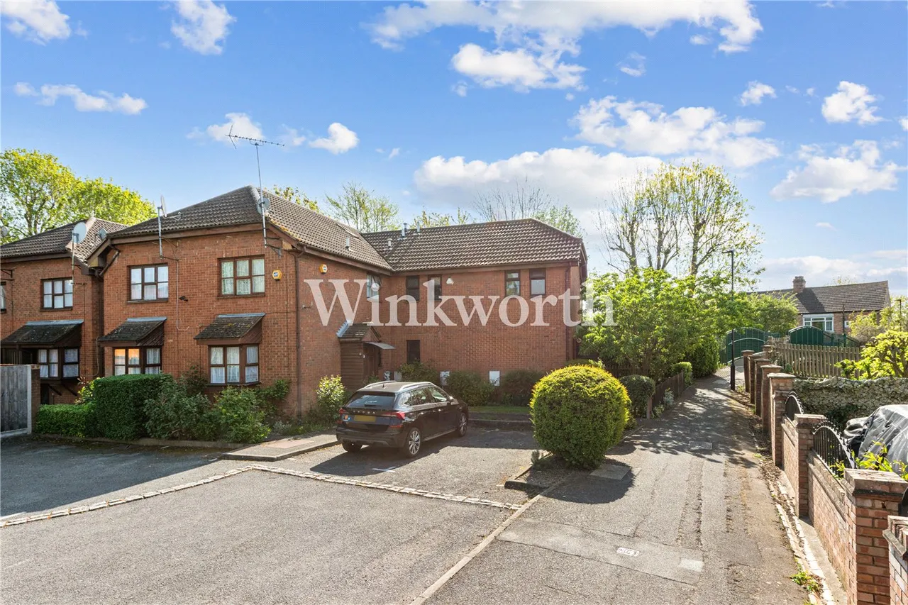 Hamilton Way, London, N13, photo 11