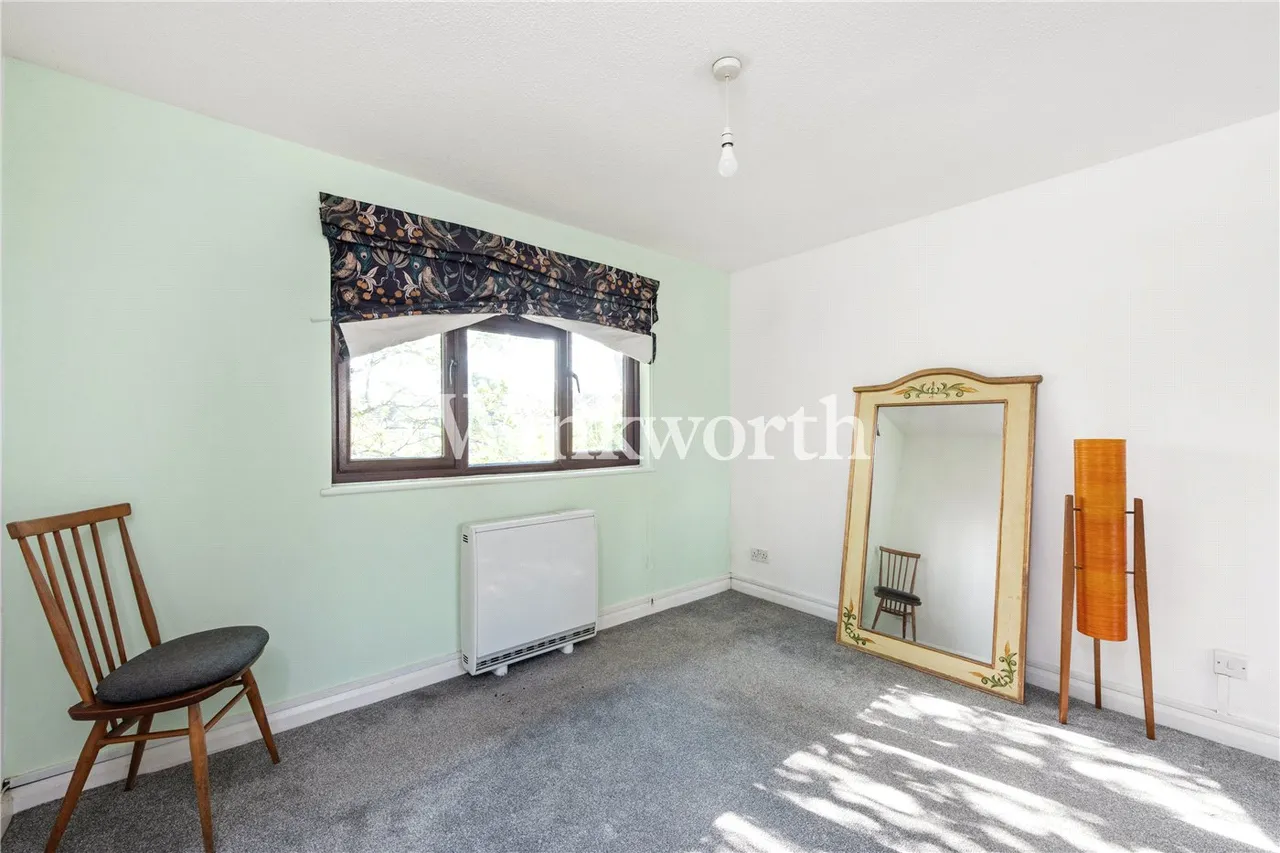 Hamilton Way, London, N13, photo 9
