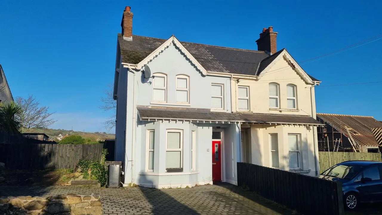 2 bed house for sale, Woodburn Road, Carrickfergus, BT38