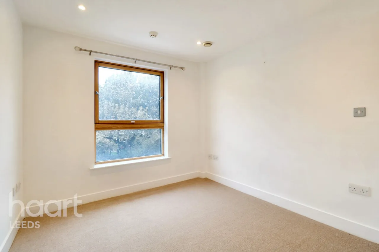 Armouries Way, Leeds, LS10, photo 6