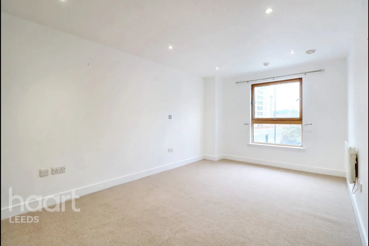 Armouries Way, Leeds, LS10, photo 4