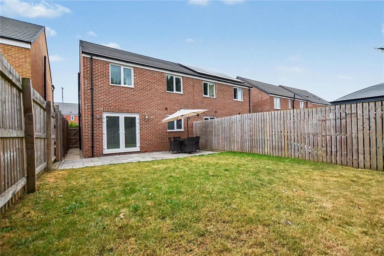 Woodpecker Road, Dewsbury, WF12, photo 19