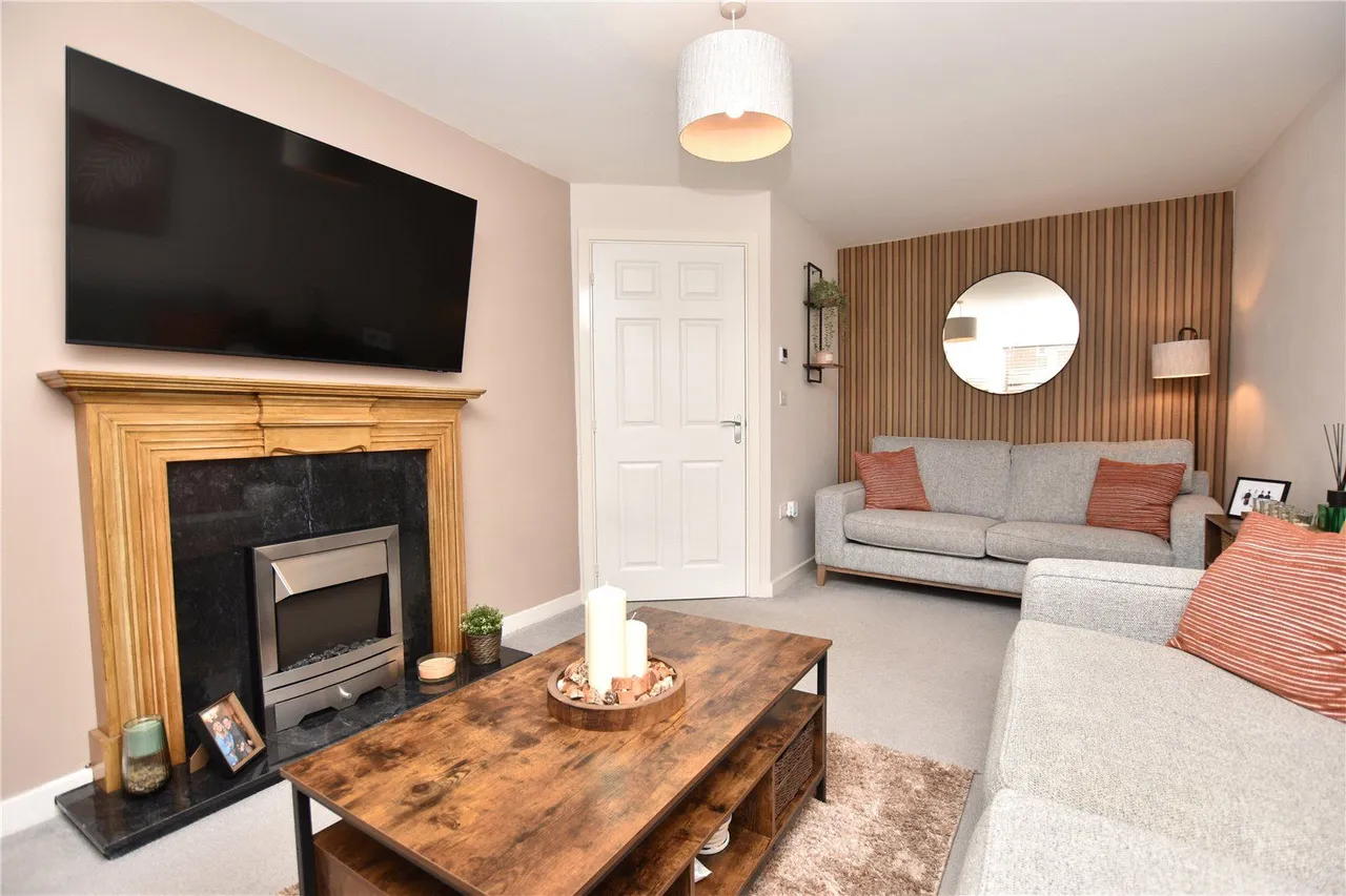 Woodpecker Road, Dewsbury, WF12, photo 11