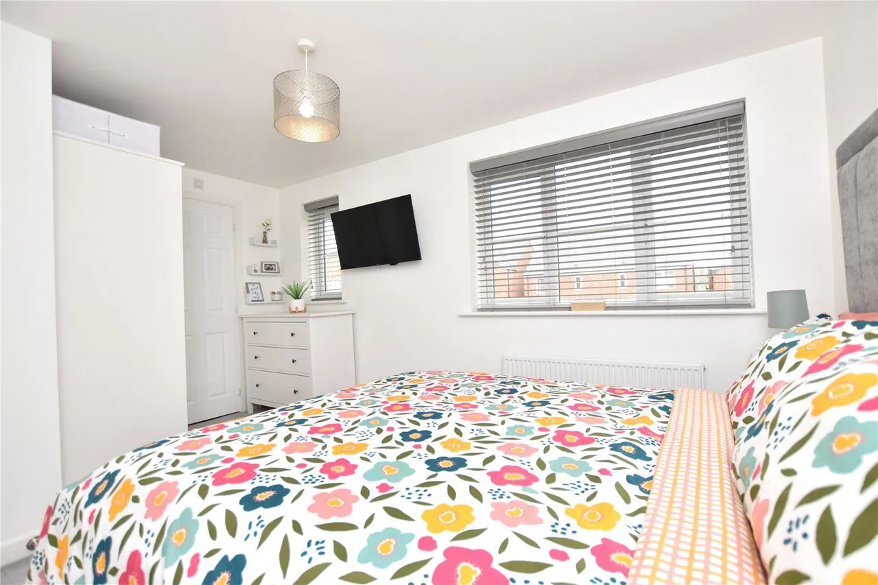 Woodpecker Road, Dewsbury, WF12, photo 17