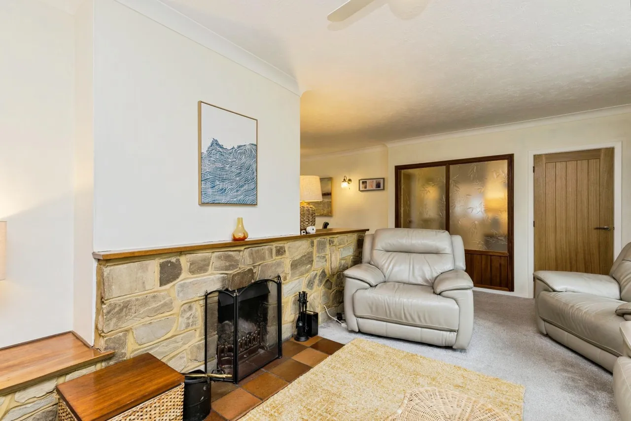 Steeres Hill, Horsham, RH12, photo 5