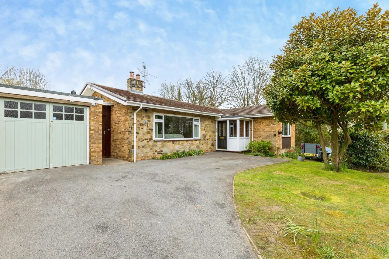 3 bed house for sale, Steeres Hill, Horsham, RH12