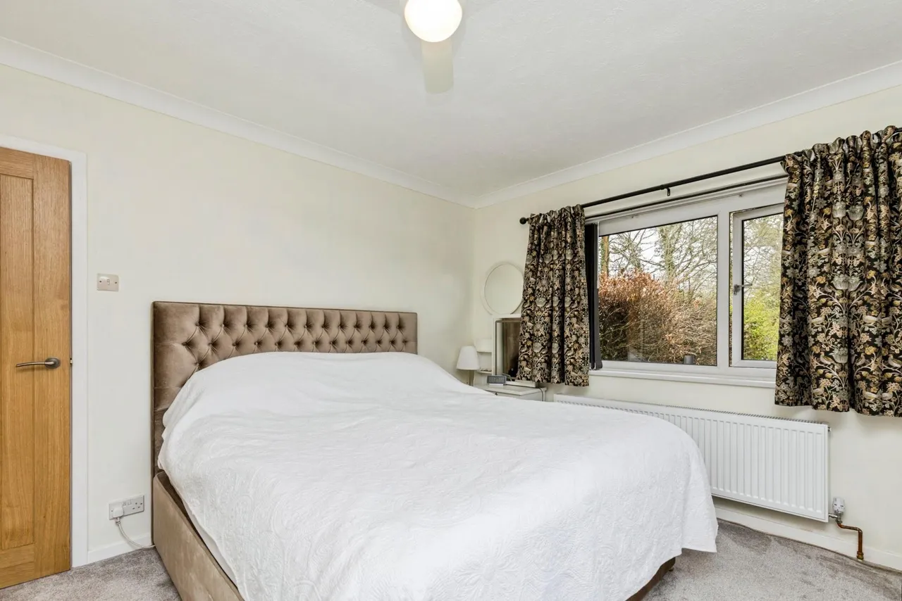 Steeres Hill, Horsham, RH12, photo 9