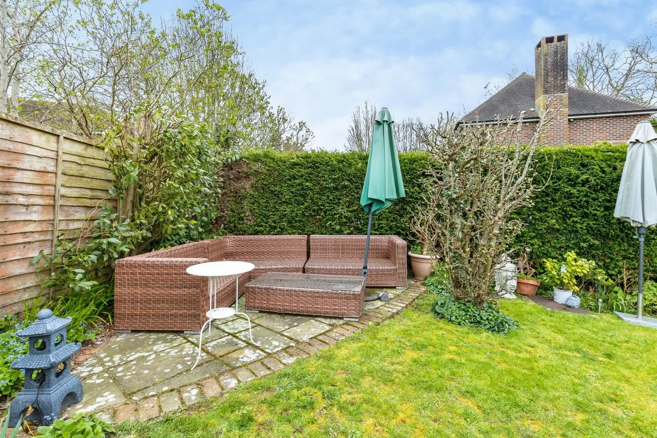 Steeres Hill, Horsham, RH12, photo 17