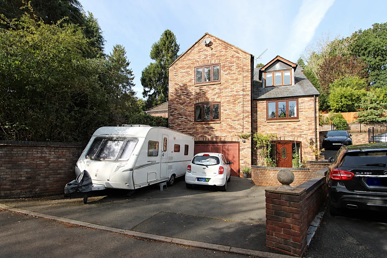 4 bed house for sale, Barnetts Lane, Kidderminster