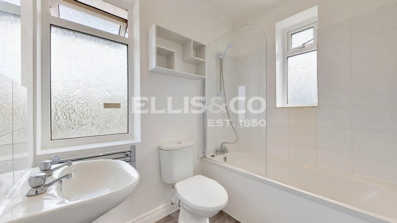 Thorn Close, Northolt, UB5, photo 5