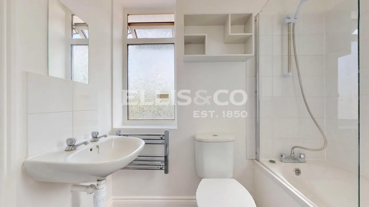Thorn Close, Northolt, UB5, photo 10
