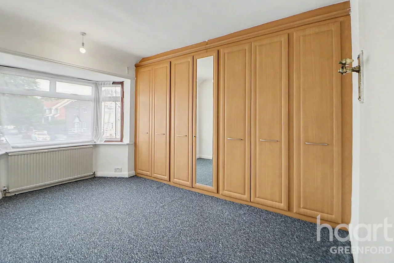Robin Hood Way, Greenford, UB6, photo 10