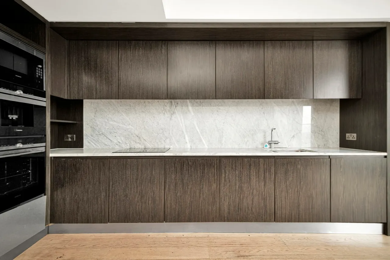 Apartment 3409, Charrington Tower, 11 Biscayne Avenue, London, E14 9BQ, photo 5