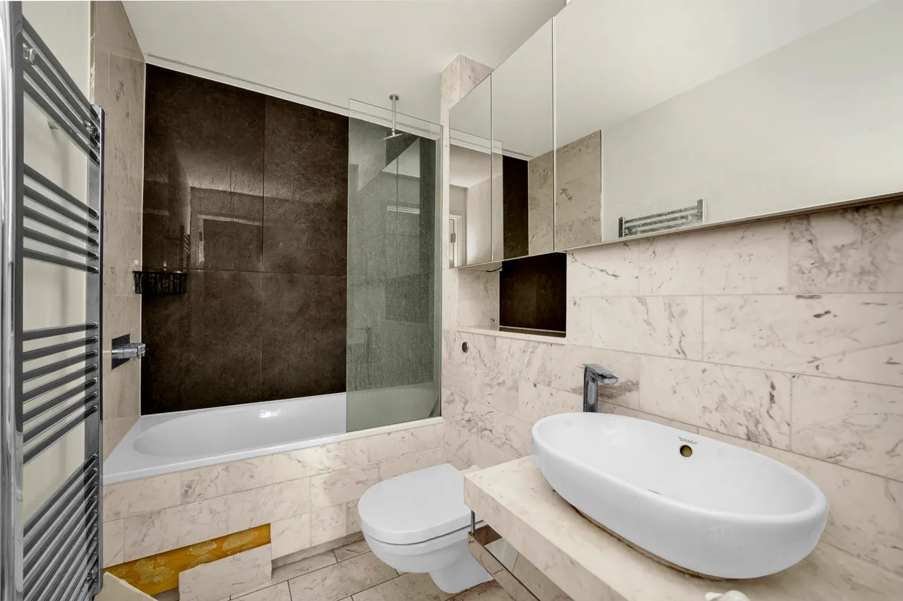 Apartment 3409, Charrington Tower, 11 Biscayne Avenue, London, E14 9BQ, photo 7