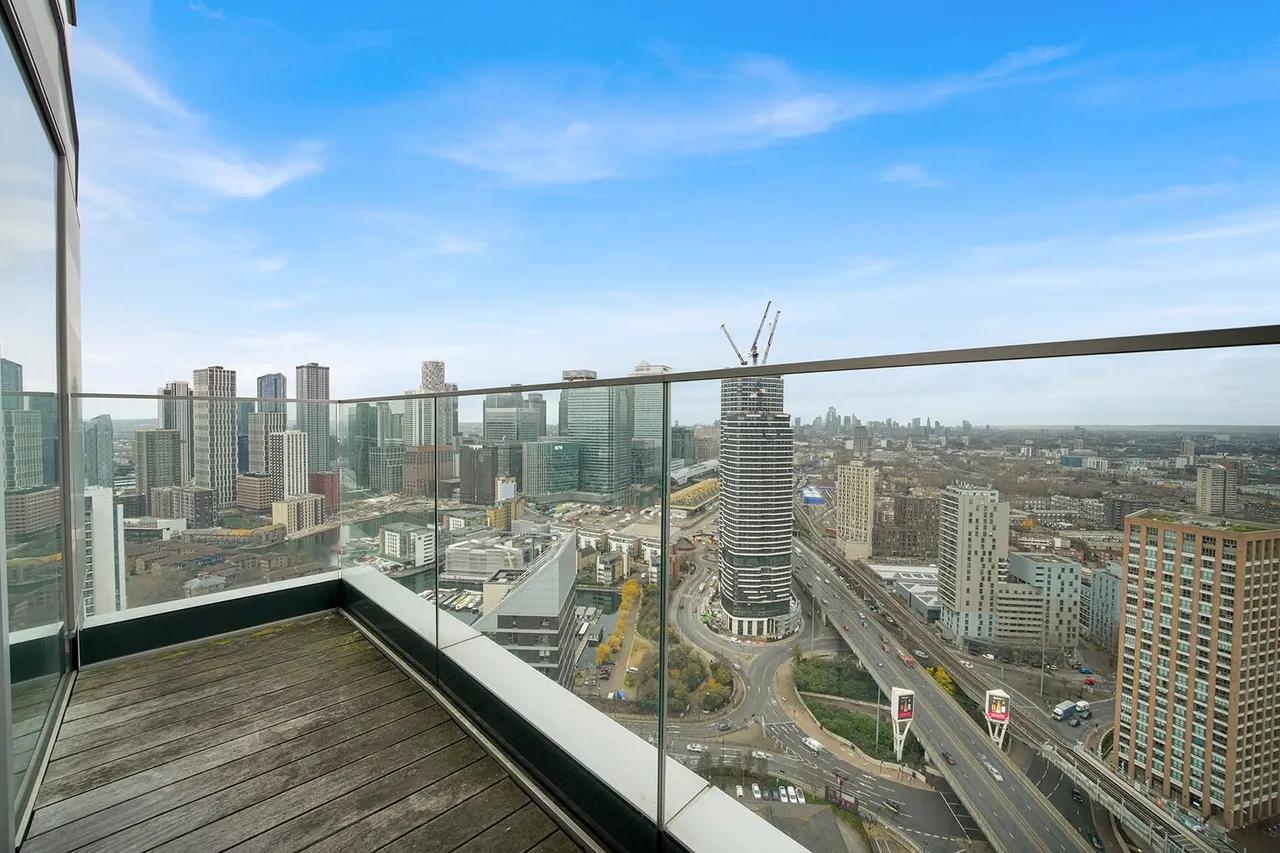 Apartment 3409, Charrington Tower, 11 Biscayne Avenue, London, E14 9BQ, photo 10