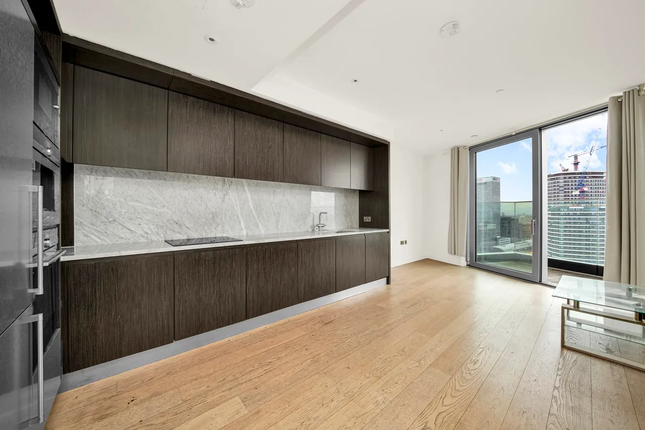 Apartment 3409, Charrington Tower, 11 Biscayne Avenue, London, E14 9BQ, photo 3