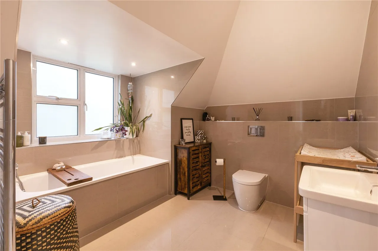 Weigall Road, SE12, photo 10