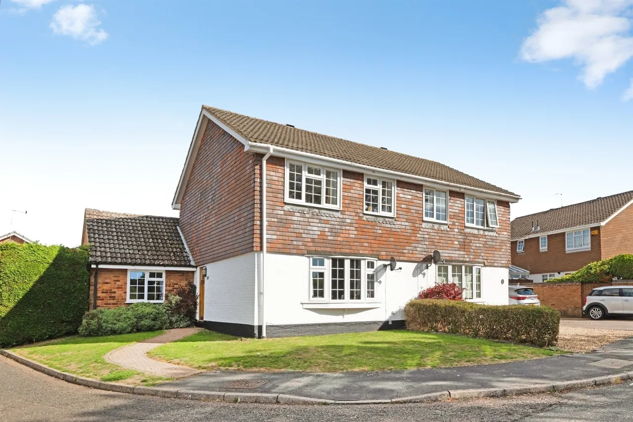 4 bed house for sale, Burleigh Piece, Buckingham, MK18