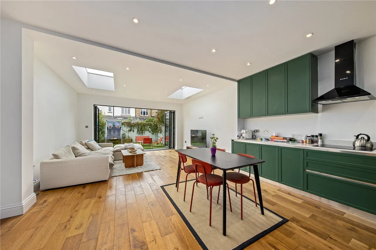 Royal Road, Teddington, TW11, photo 2