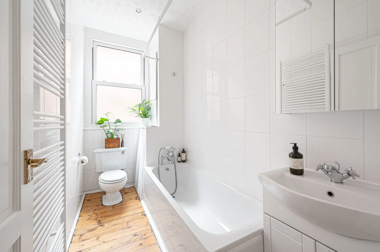 London, NW2, photo 8